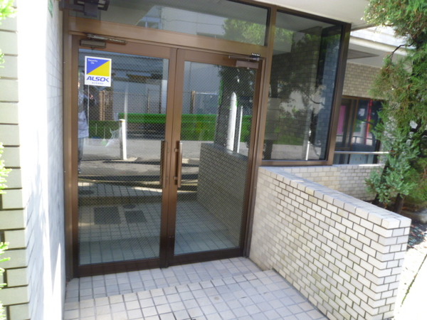 【コスモ大泉学園】エントランス