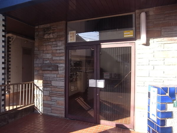 【ブルーシャトウひばりが丘武蔵野】共用エントランス 【ブルーシャトウひばりが丘武蔵野】共用エントランス