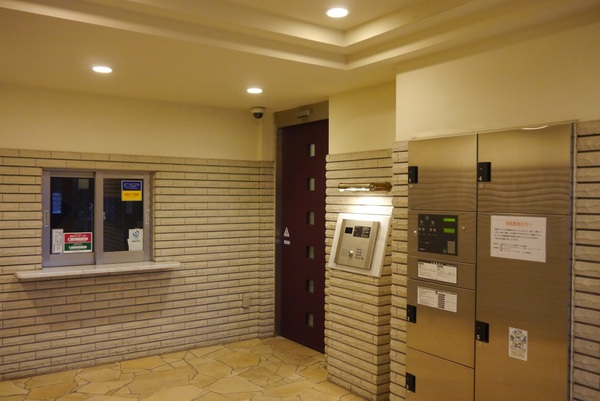 【アルファスクエア東久留米パークイースト】エントランス