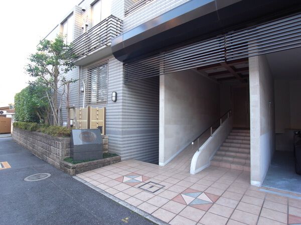 【ラヴィドール目白】アプローチ