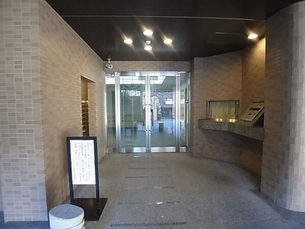 【クレスト見晴坂新宿中落合】アプローチ