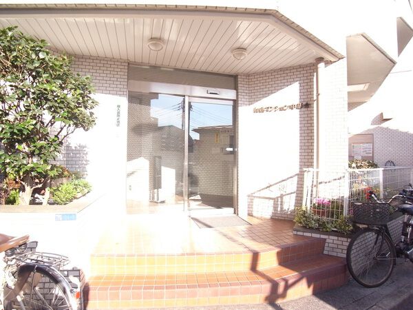 【初穂マンション中落合】アプローチ