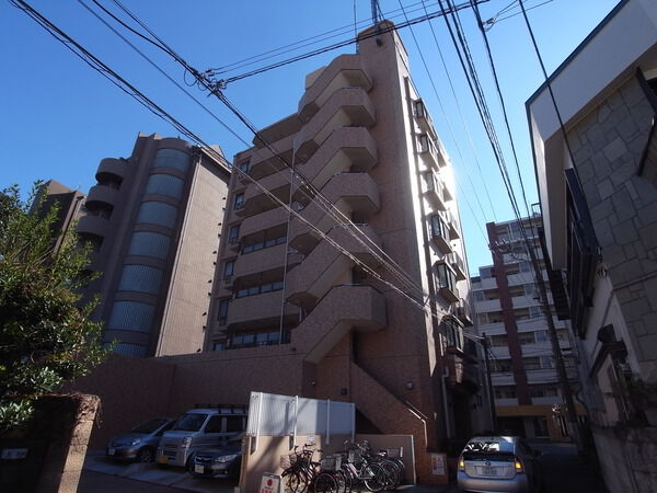 【ライオンズマンション哲学堂公園】外観写真