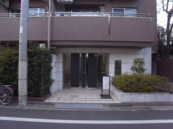 【サニーコート沼袋】エントランス 【サニーコート沼袋】エントランス