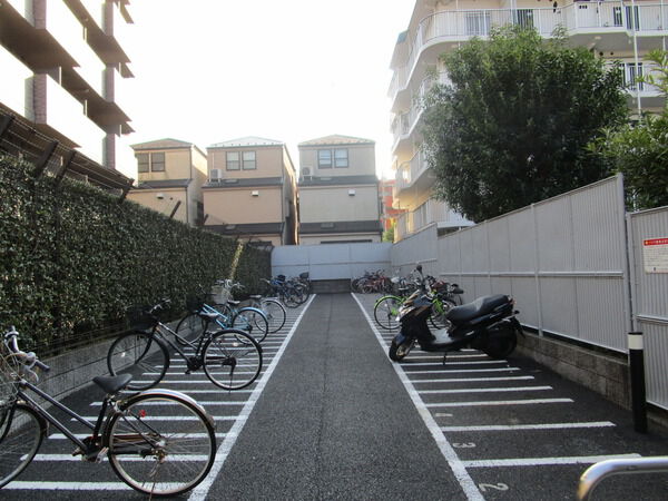 ルーブル都立家政弐番館 3枚目 ルーブル都立家政弐番館