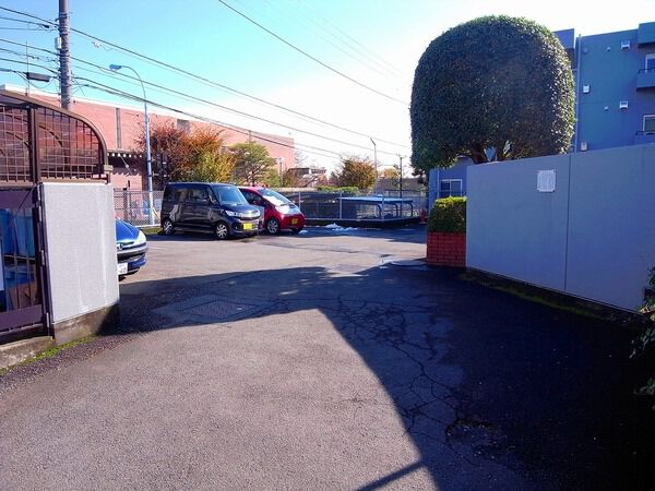 【上井草サンハイツ】駐車場 【上井草サンハイツ】駐車場