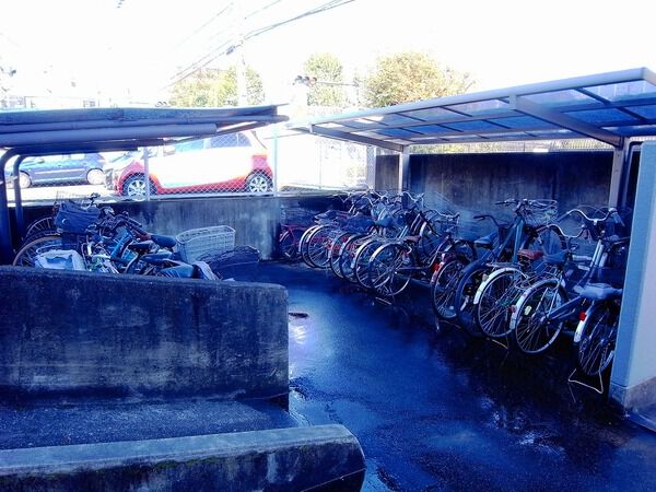 【上井草サンハイツ】駐輪場 【上井草サンハイツ】駐輪場