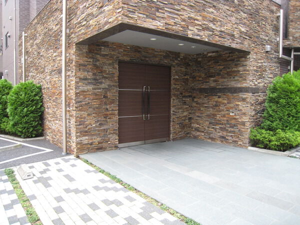 【フェニックス武蔵関クアトロ】エントランス