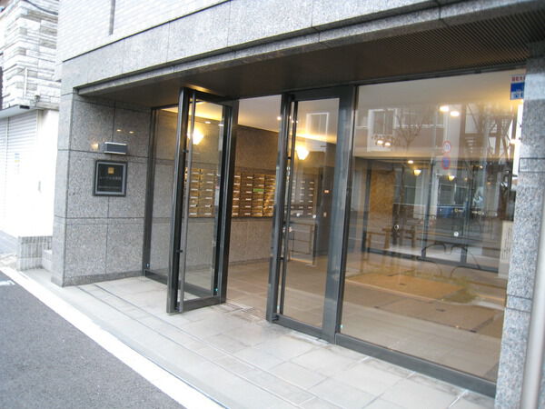 【ルーブル武蔵関】エントランス