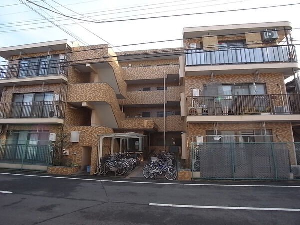 【ライオンズマンション東伏見第２】外観写真
