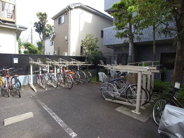 【セザール花小金井】敷地内駐輪場