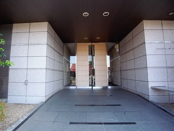 【コスモ国分寺ブライトステージ】エントランス 【コスモ国分寺ブライトステージ】エントランス