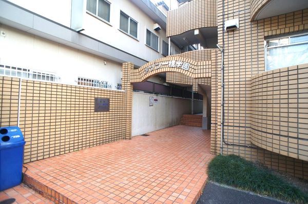 メゾン一ツ橋学園