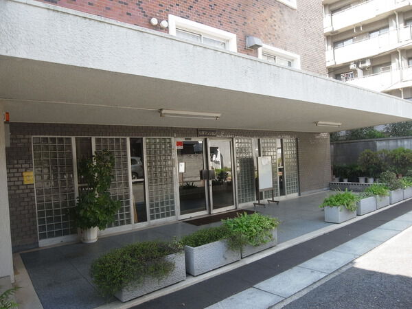 【松原マンション】エントランス 【松原マンション】エントランス