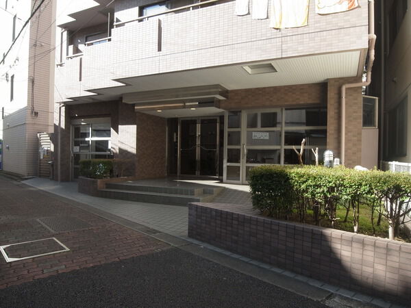 【菱和パレス明大前】エントランス 【菱和パレス明大前】エントランス