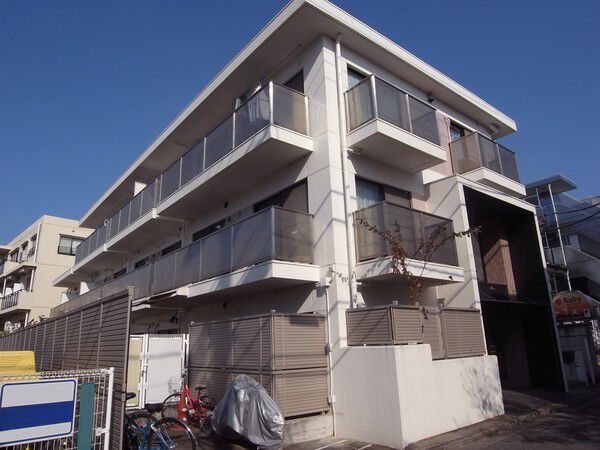 【ＡＸＩＳＴ世田谷赤堤】外観