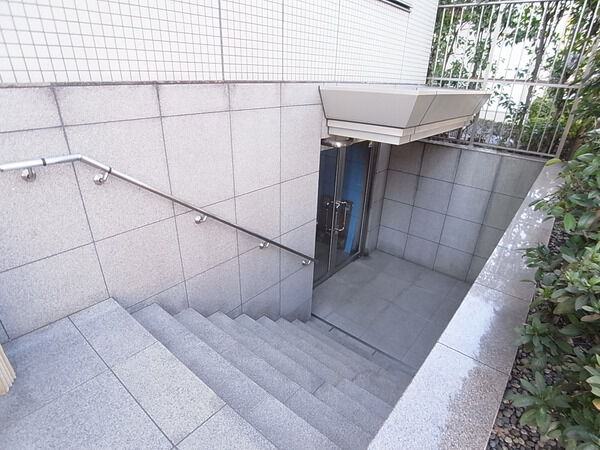 ラコント成城富士見橋通り