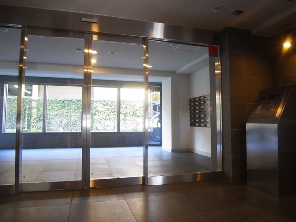 【アイディーコート府中白糸台】エントランス(内) 【アイディーコート府中白糸台】エントランス(内)