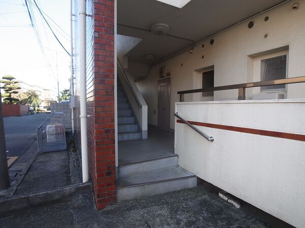 【サンハイム白糸台】エントランス 【サンハイム白糸台】エントランス