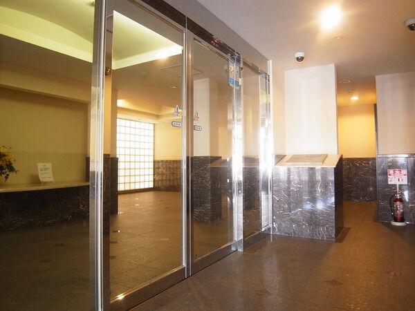 【府中白糸台サニーコート】エントランス(内) 【府中白糸台サニーコート】エントランス(内)