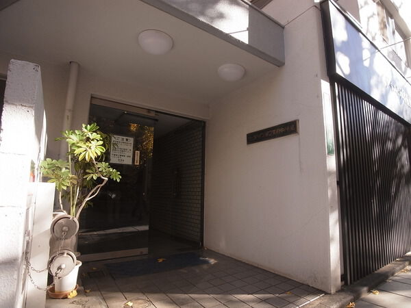 【ヴェラハイツ第2東府中陣屋】エントランス 【ヴェラハイツ第2東府中陣屋】エントランス