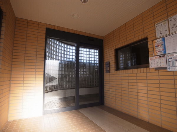 【レヂオンス東府中】エントランス(内) 【レヂオンス東府中】エントランス(内)