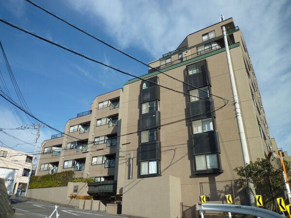 【ダイアパレス八王子富士見台】外観写真