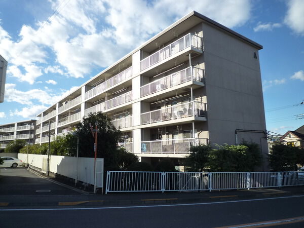 【京王山田マンション】外観写真