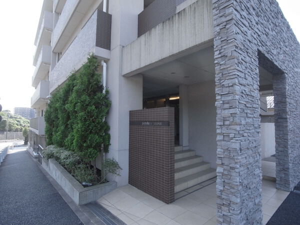 【パテラ多摩境】エントランス入口でございます