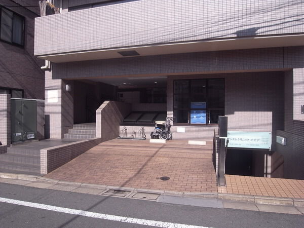 【インフィニティ下北沢】エントランス