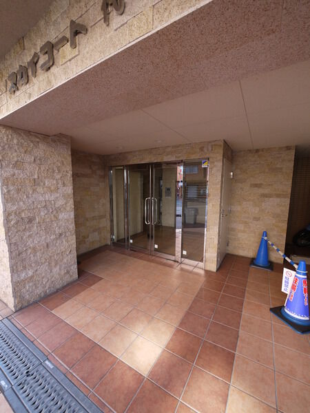 【スカイコート代々木】エントランス 【スカイコート代々木】エントランス