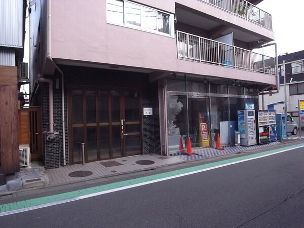 【ストークマンション代田】エントランス