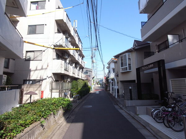 【サンビュウ豪徳寺】前面道路