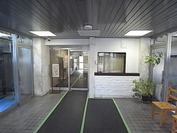 【経堂セントラルマンション】エントランス