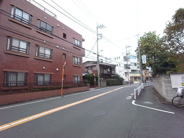 【キャニオンコープ千歳船橋】前面道路 【キャニオンコープ千歳船橋】前面道路