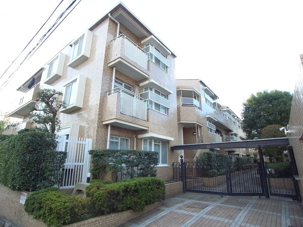 【ラシーヌ砧】外観