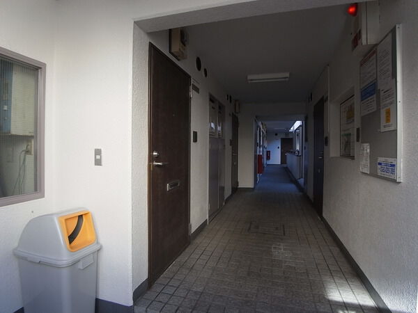 【メゾンドセプトル】エントランス 【メゾンドセプトル】エントランス