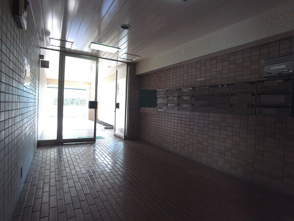 【ラトウール砧】エントランスホール