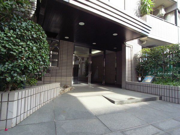 【世田谷砧グレイスコート】エントランス
