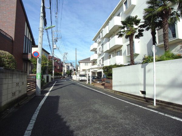 【祖師谷大蔵センチュリーマンション】前面道路