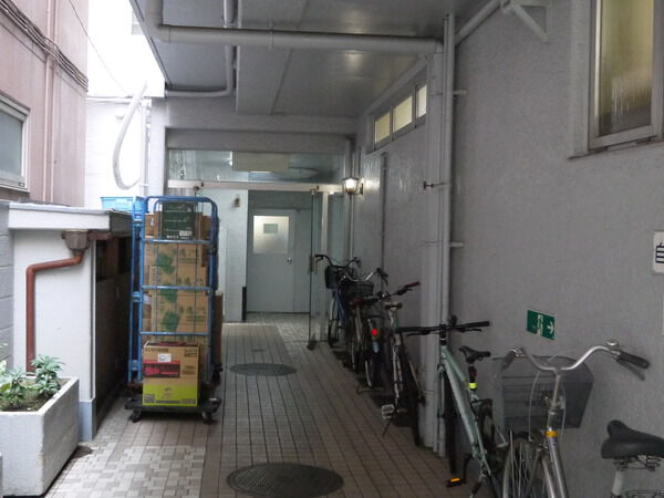 【成城ダイヤハイツ】エントランス