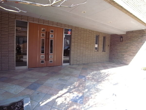 【レジデンシャルフラッツ喜多見】エントランス 【レジデンシャルフラッツ喜多見】エントランス