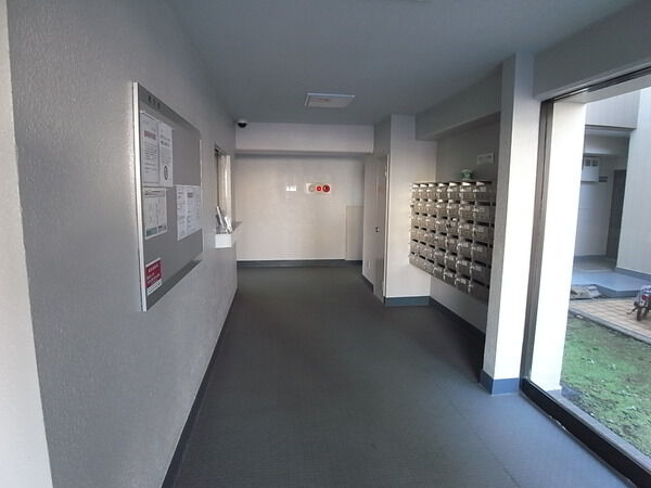 【エクセレンス狛江】エントランス 【エクセレンス狛江】エントランス