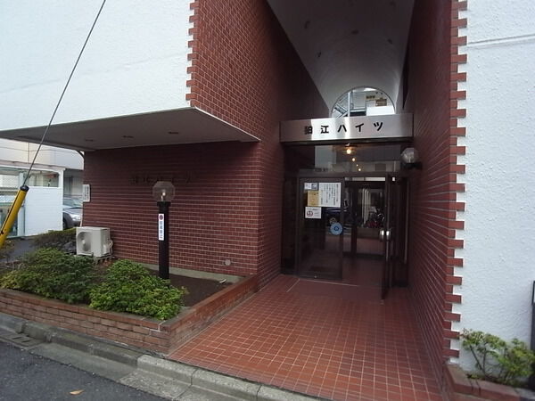 【狛江ハイツ】エントランス