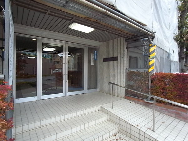 【狛江フラワーホーム】エントランス