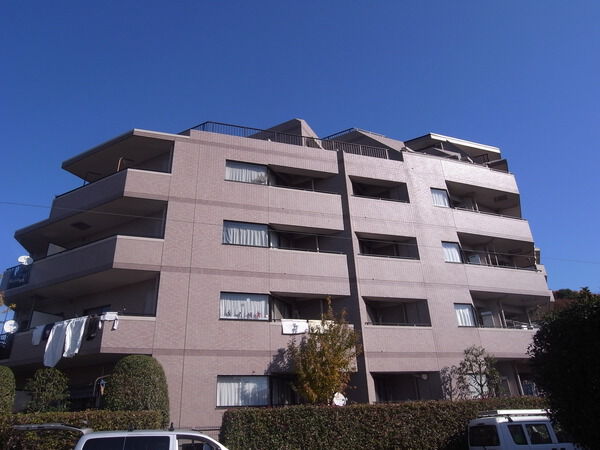 【ウインベル柿生ヒルズ】建物外観（南西側）