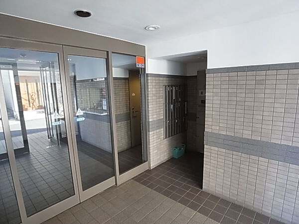 【ステイツ鶴間】エントランス 【ステイツ鶴間】エントランス