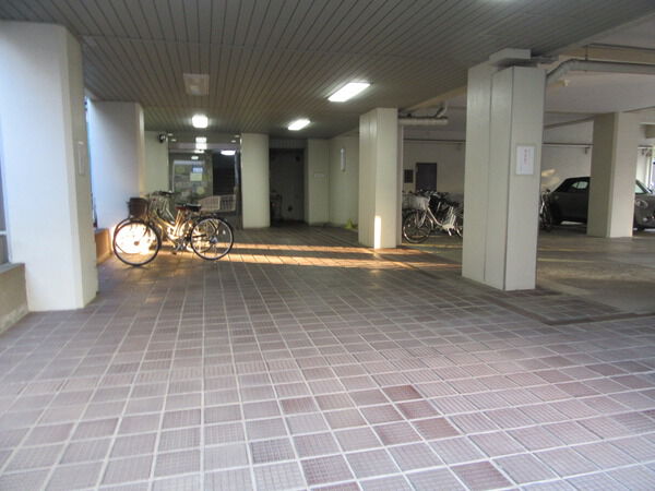 【リオマンション】エントランスアプローチ