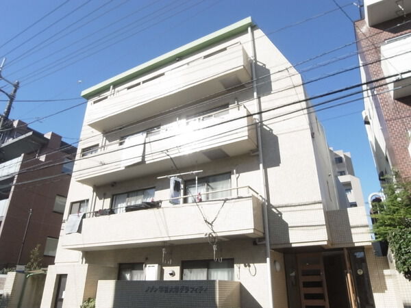【メゾン学芸大学グラフィティ】外観写真