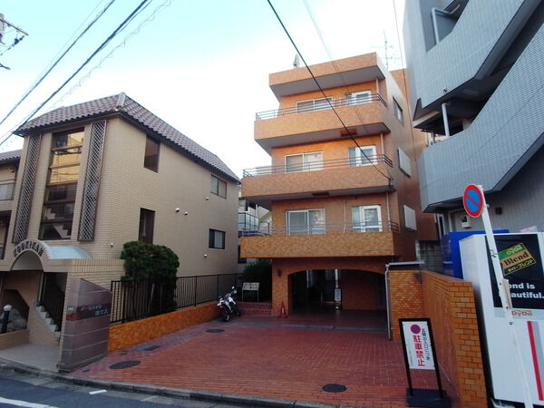 【パークハイツ都立大】外観写真